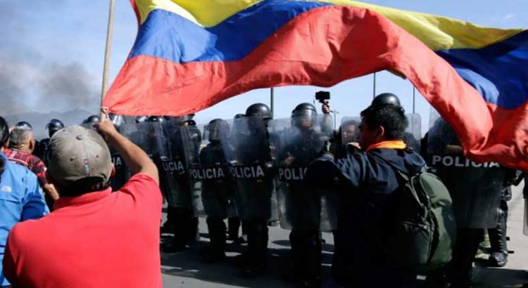 Decreta Presidente de Ecuador estado de excepción