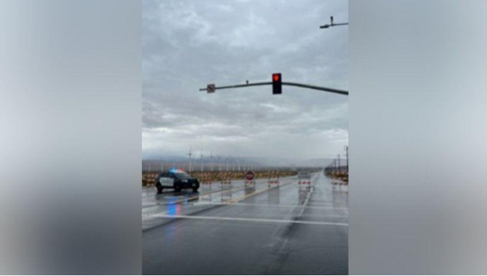 Cierre de carreteras en Palm Springs ante la llegada de la tormenta tropical Hilary