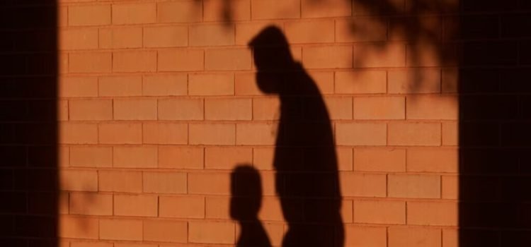 Aumenta la pobreza en Estados Unidos, especialmente entre los niños, tras la expiración de programas de apoyo social