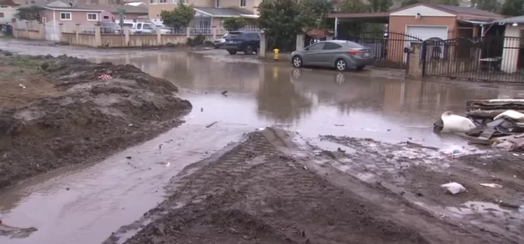 Biden declara estado de desastre mayor en California tras tormentas e inundaciones