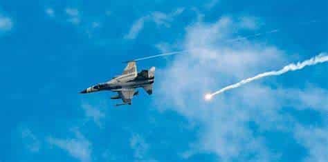 China realiza ejercicios militares alrededor de Taiwán
