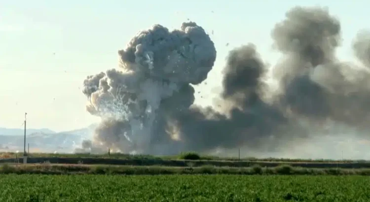 Localizan restos humanos tras explosión en almacén de fuegos artificiales en California