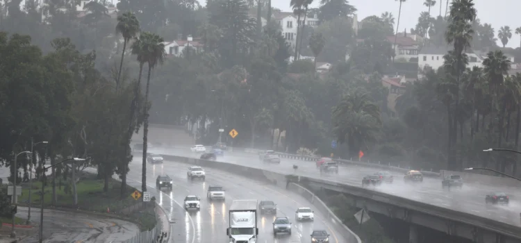 Fuerte tormenta azota el sur de California