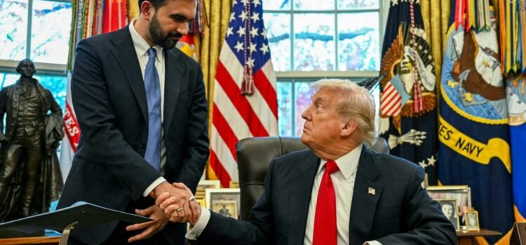 Trump y Mamdani se elogian mutuamente tras reunirse en persona en la Casa Blanca.