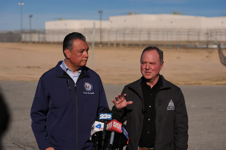 Los senadores de California se niegan a financiar a ICE y la patrulla fronteriza