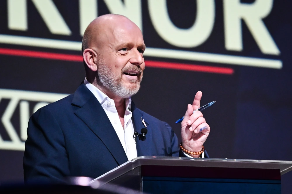 Trump respalda a Steve Hilton en la contienda por la gobernación de California.